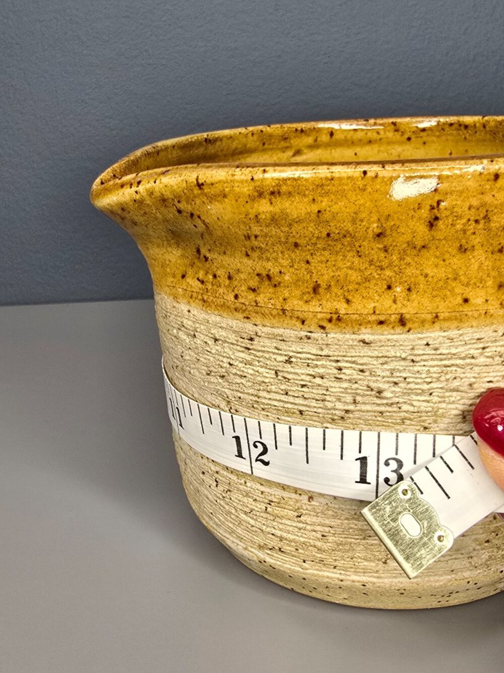 Mid Century Modern Studio Pottery Hand-Thrown Two Tone Creamer - Picture 9 of 9